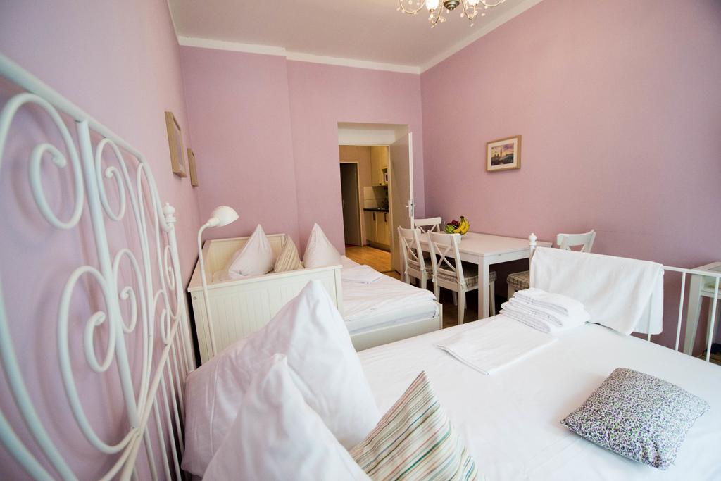 Ruterra Apartment Cimburkova Prague Extérieur photo